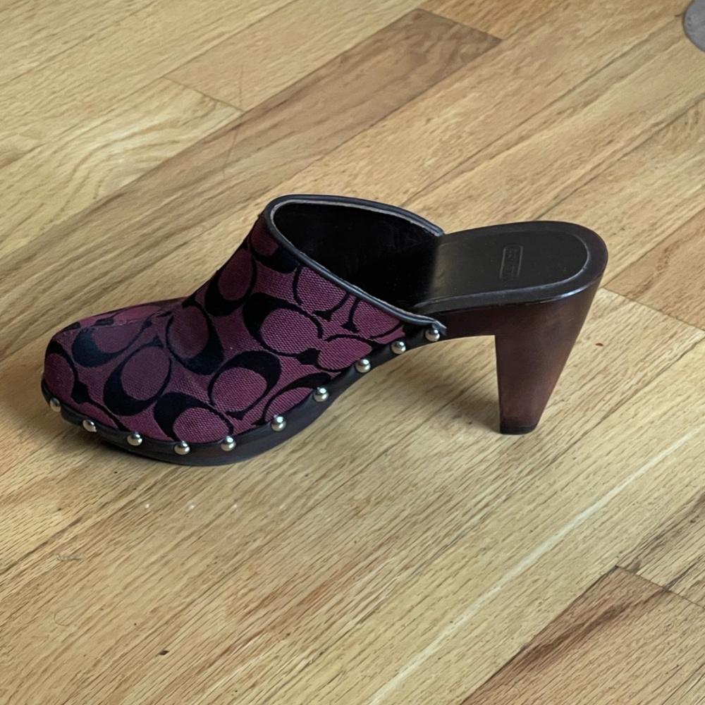 Coach Shoes - Picture 2 of 2
